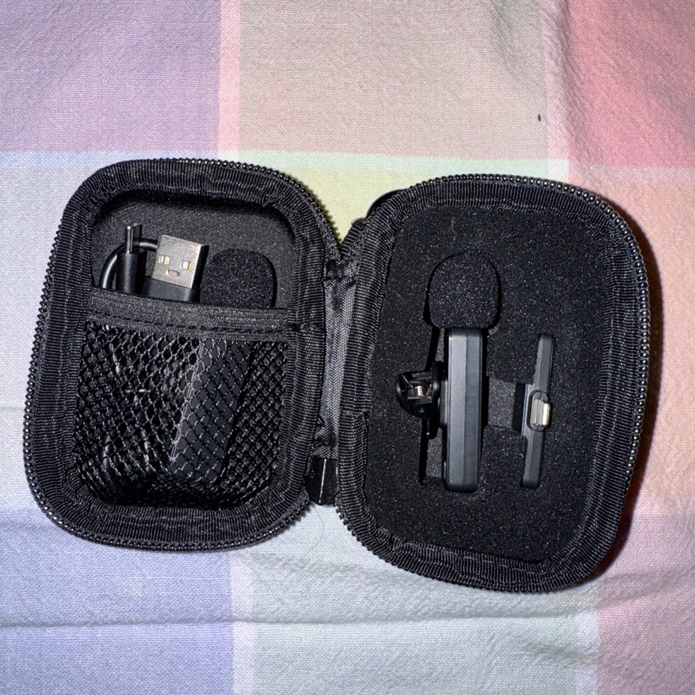 Wireless Bluetooth Mic with Charging Case - Black